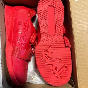 TYR Bright Red lifting shoe